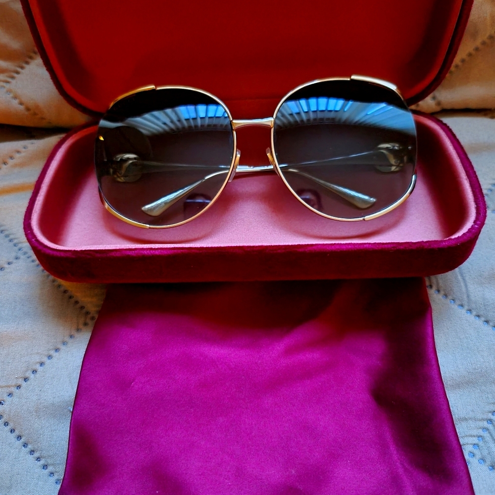 Gucci Black Oversized Sunglasses